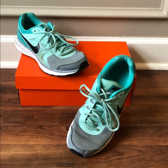 nike dynamic web shoes